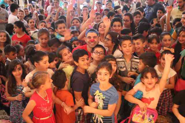Pimpa con bambini iracheni ad Amman